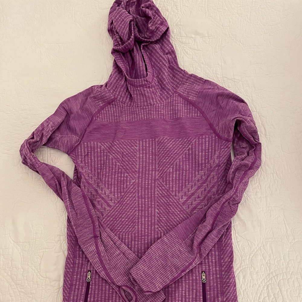 Lululemon purple pullover - great condition